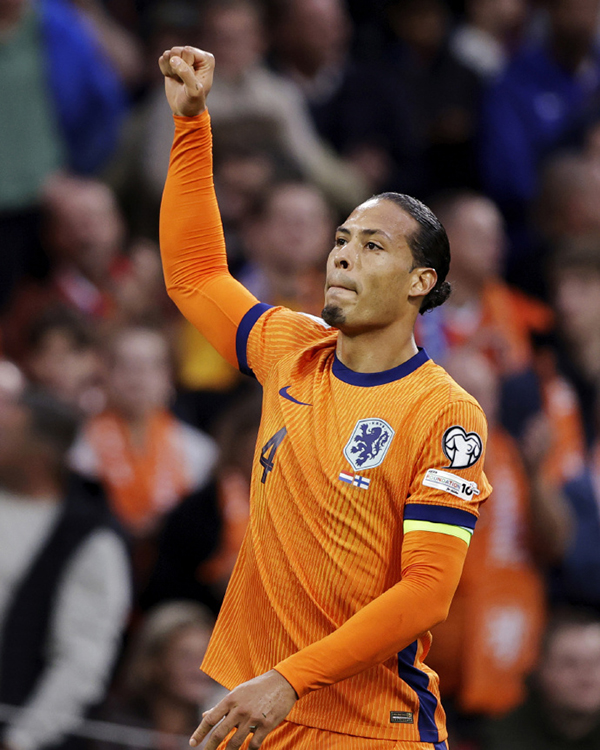 世预赛：荷兰4-0芬兰 德佩1射2传加克波范迪克破门