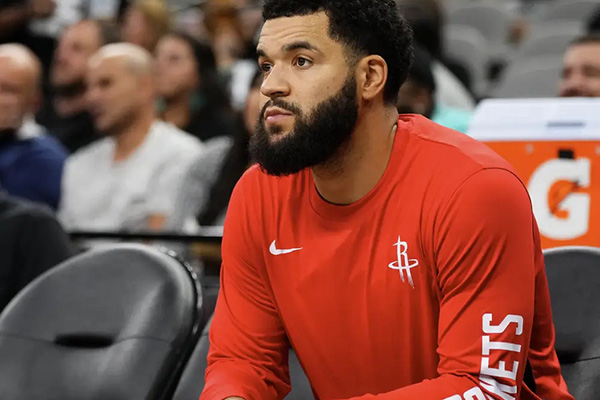 范弗里特赛季报销致火箭滑坡，欲携伊森、谢泼德换湖人里夫斯破局