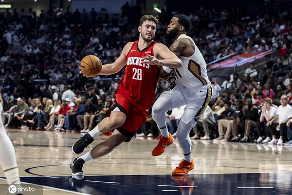 NBA季前赛综述：火箭<a href=/lanqiujingsai/spurs/ target=_blank class=infotextkey>马刺</a><a href=/lanqiujingsai/magic/ target=_blank class=infotextkey>魔术</a>领跑 新趋势与球队百态