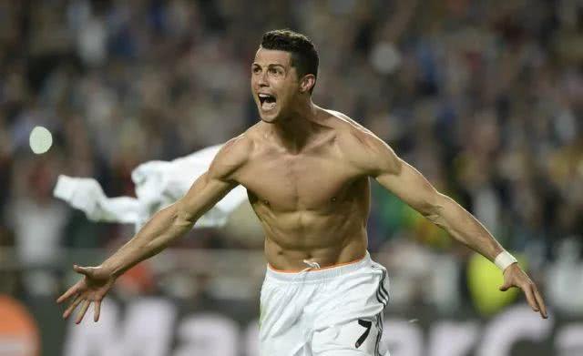 其实C罗在<a href=/zuqiujingsai/realmadrid/ target=_blank class=infotextkey>皇马</a>的时候肌肉就已经呈现巅峰