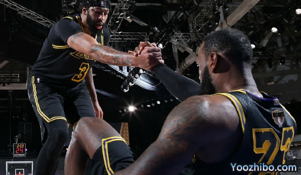 <a href=/lanqiujingsai/lakers/ target=_blank class=infotextkey>湖人</a>再胜<a href=/lanqiujingsai/heat/ target=_blank class=infotextkey>热火</a>大比分2-0领先