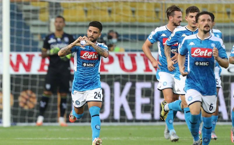 目前那不勒斯还要在欧冠面对<a href=/zuqiujingsai/barcelona/ target=_blank class=infotextkey>巴萨</a>,期待那不勒斯的精彩表现