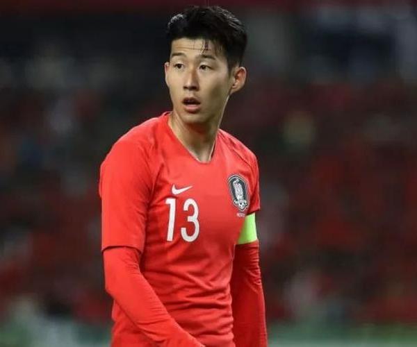 <a href=/suoyouqiuxing/zuqiujingsai/133.html target=_blank class=infotextkey>孙兴慜</a>是韩国队的队长也是亚洲一哥